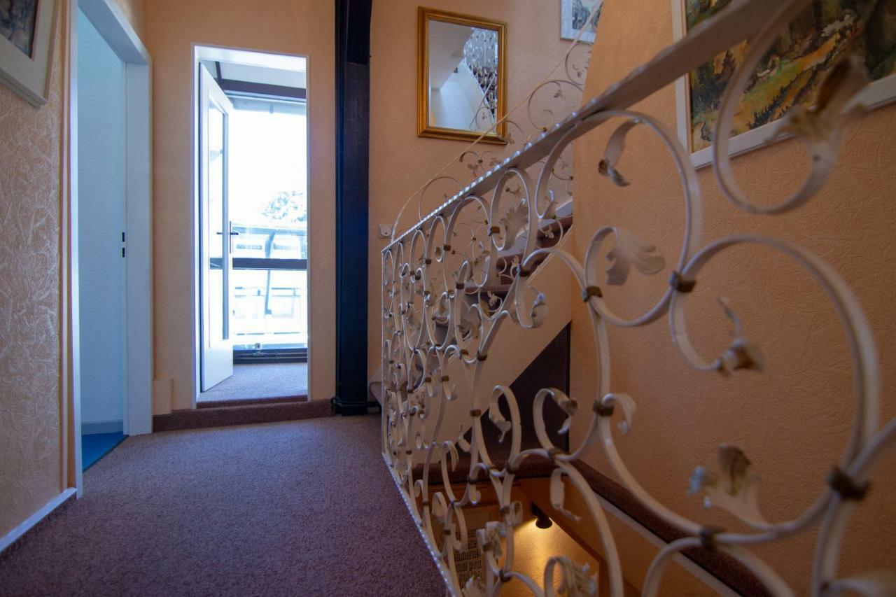 Schmitz Apartment *